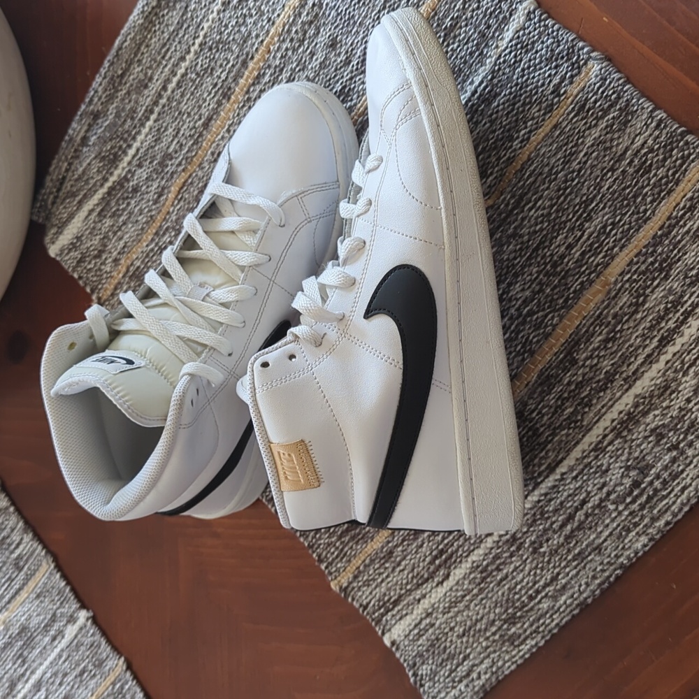 Nike White and Black High-Tops - Picture 2 of 6